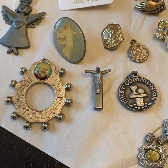 Religious items - Picture 4 of 6